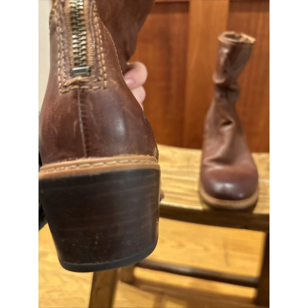 Timberland Leather Water Proof Booties Ankle Zip In The Back Brown Boots 7.5